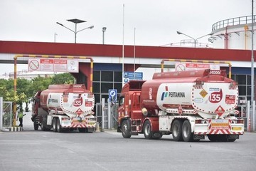 Pertamina Patra Niaga Kebut Pasokan Pertalite dari Balongan ke Majalengka