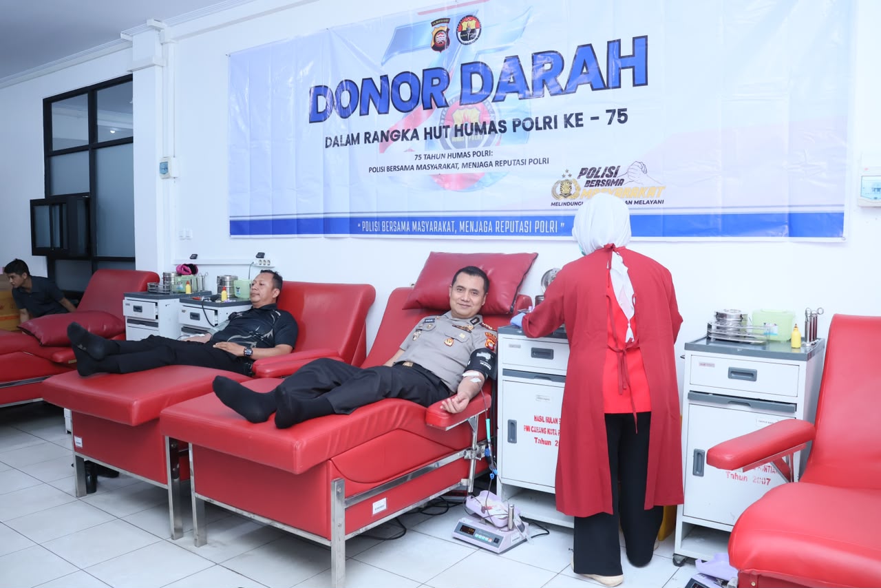 Donor Darah Hari Jadi ke-75 Humas Polri di Pontianak, 70 dari 131 Peserta Berhasil Menyumbang Darah