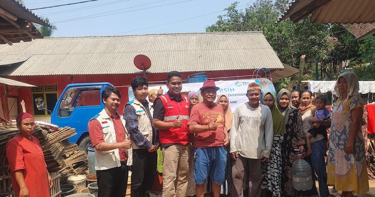 Warga Desa Bulagor Pandeglang Bertahan 2 Bulan Tanpa Air Bersih, YBM PLN Salurkan Bantuan di Kampung Kadupandak