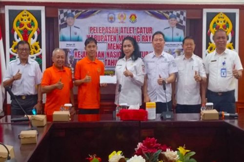 Pemkab Murung Raya Lepas Kontingen Catur ke Kejurnas ke-51 di Serang, Bupati Heriyus Minta Atlet Jaga Sportivitas