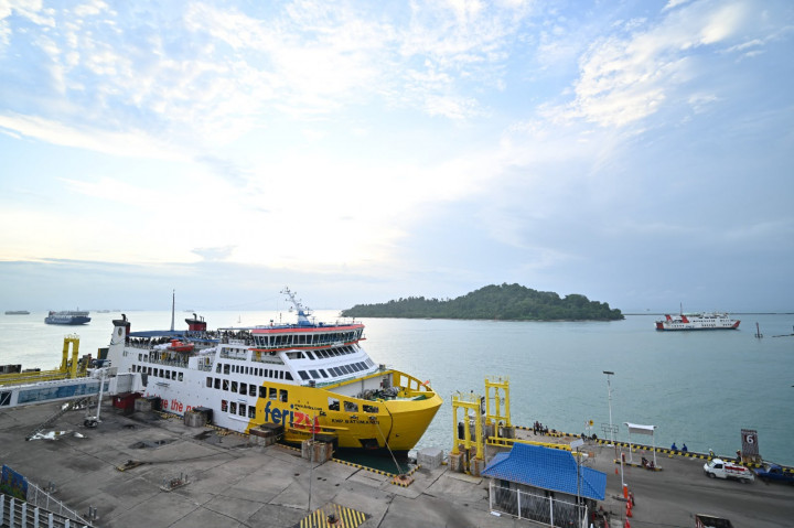 ASDP Normalisasi Express 1 Merak, Empat Kapal Siaga Pascakebakaran