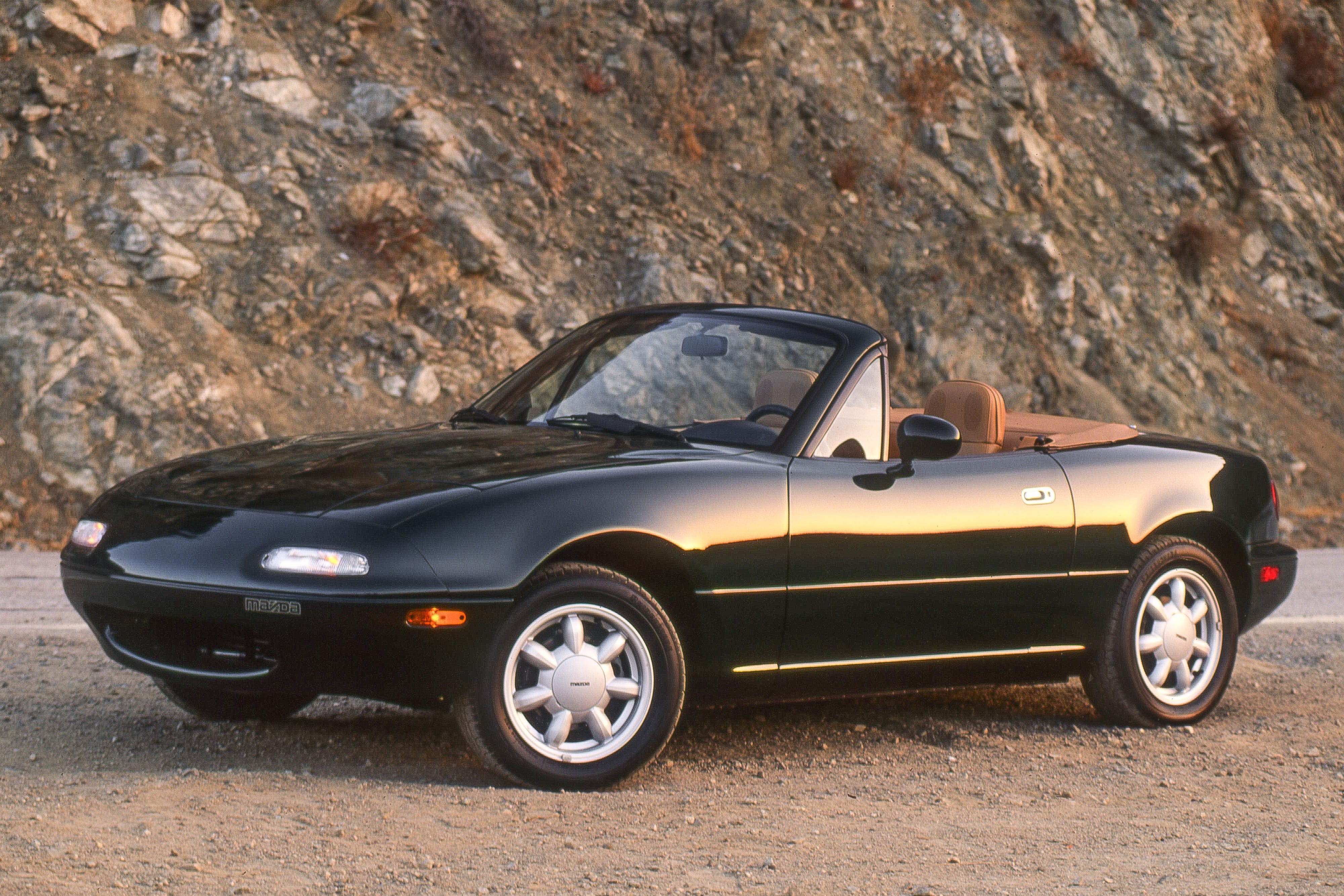 Review Arsip Mazda Miata Special Edition 1992: Mewah Tapi Warna Tak Konsisten