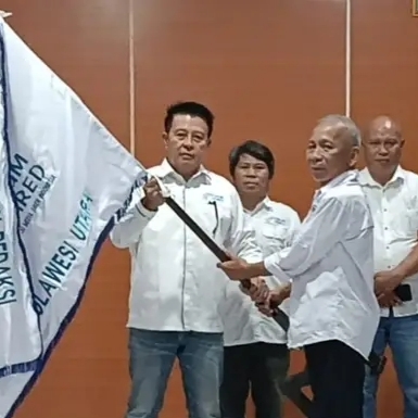 Ketua SMSI Sulut Voucke Lontaan Lantik Pengurus Forum Pemred 2026 di Manado, Joppy Senduk Jabat Ketua