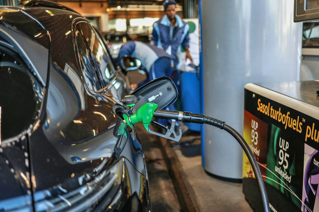 Afrika Selatan Pangkas Pajak BBM 3 Rand per Liter Mulai 4 November
