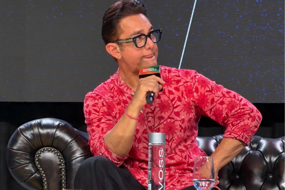 Aamir Khan Menangis di Singapore Film Fest, Ungkap Sekuel 3 Idiots 2