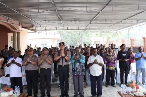 Kapolda PBD Brigjen Hengki Haryadi Sambangi Warga Suku Moi di Aimas, Perkuat Sinergi Jaga Kamtibmas