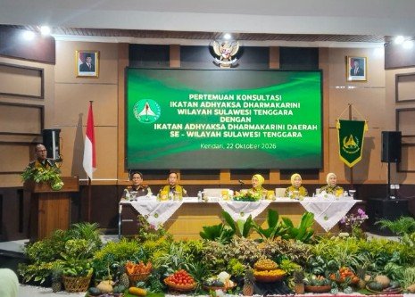 PK IAD Se-Sultra Digelar di Kendari, Kajati Sugeng Riyanta Buka Bazar UMKM dan Tekankan Peran Pendamping Suami