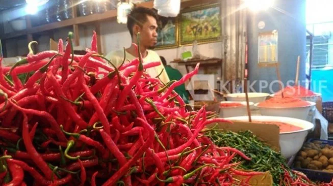Harga Cabai di Pasar Raya Padang Berfluktuasi, Rawit Merah Turun jadi Rp 80.000 per Kilogram