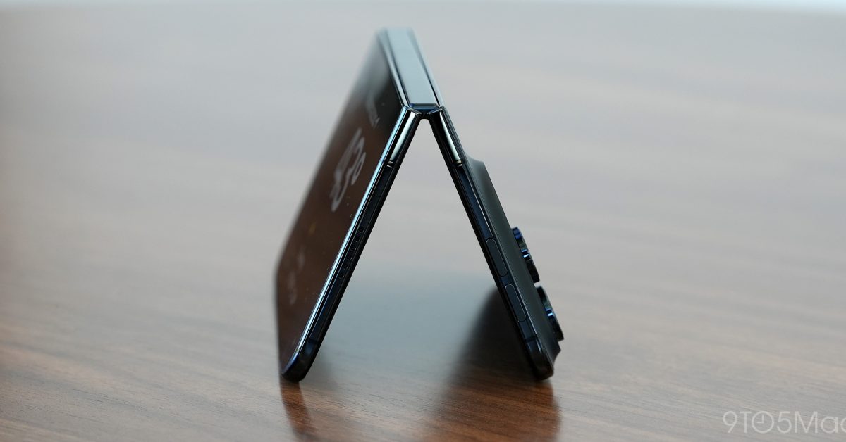 iPhone Duo Resmi Dirilis, Foldable Terbaik dengan Layar Bebas Lipatan