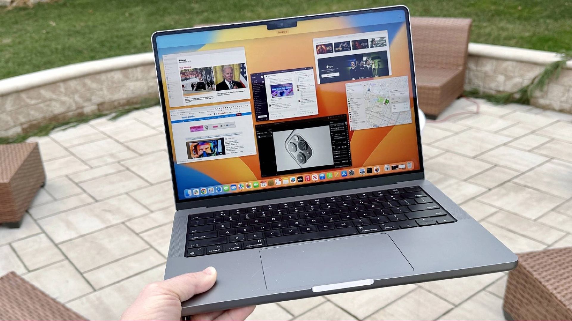 MacBook Pro OLED Bakal Naik USD 300-500, Ini Hitungan Counterpoint