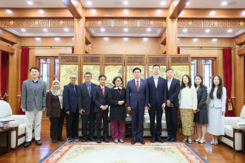 UGM Jajaki Kerja Sama Riset dan Pertukaran Akademik dengan Tsinghua dan Peking University di Beijing