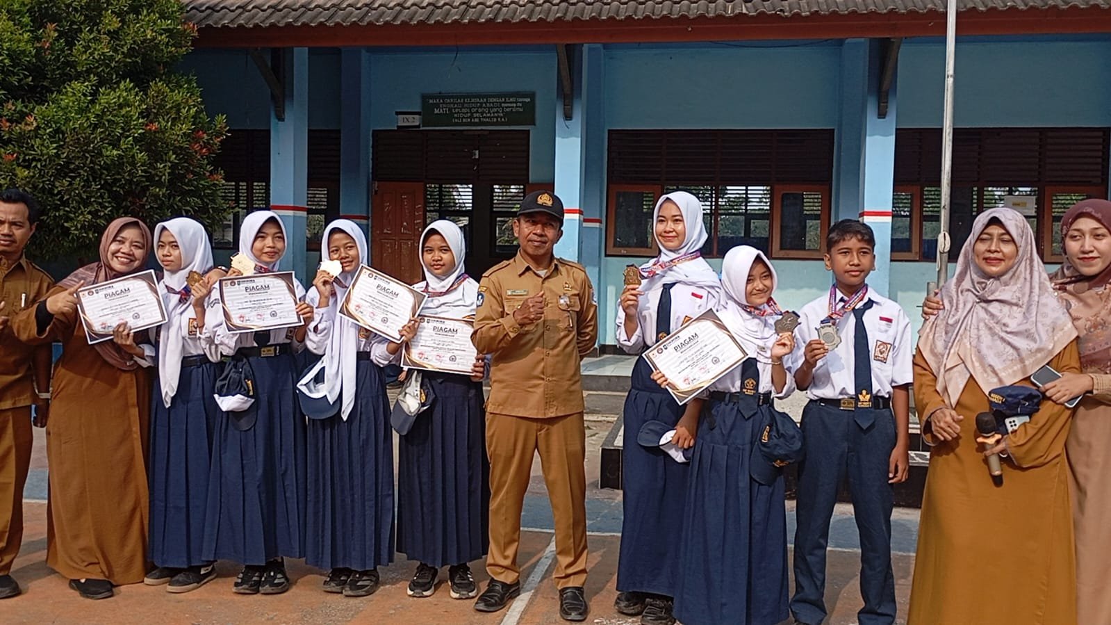 Tujuh Siswa SMPN 1 Narmada Raih 5 Emas dan 2 Perak di Kejurprov Taekwondo NTB 2026