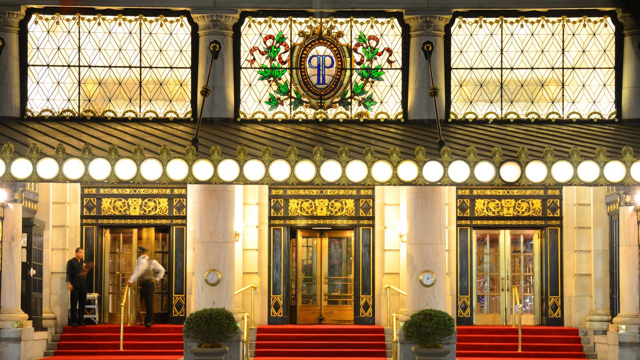 Hotel Plaza New York Tutup 2027-2031 untuk Restorasi Fasad Marmer