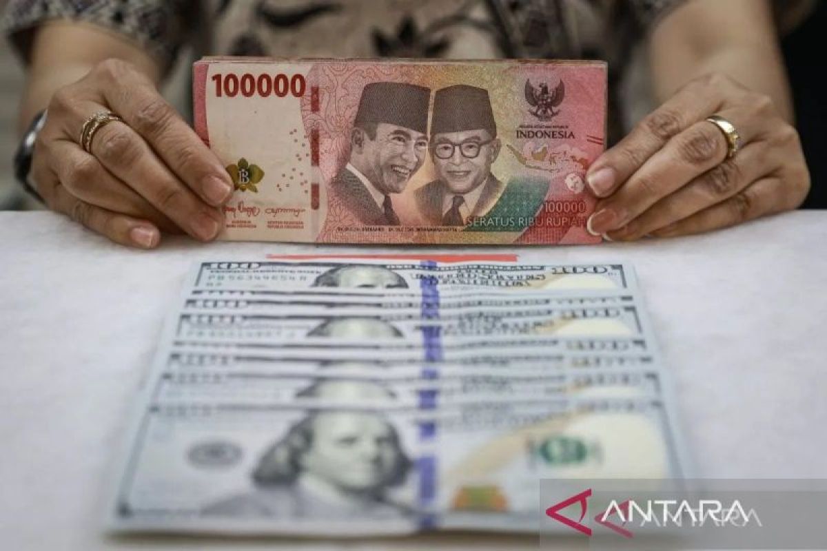Rupiah Melemah 11 Poin ke Rp18.033 per Dolar AS di Pembukaan Kamis