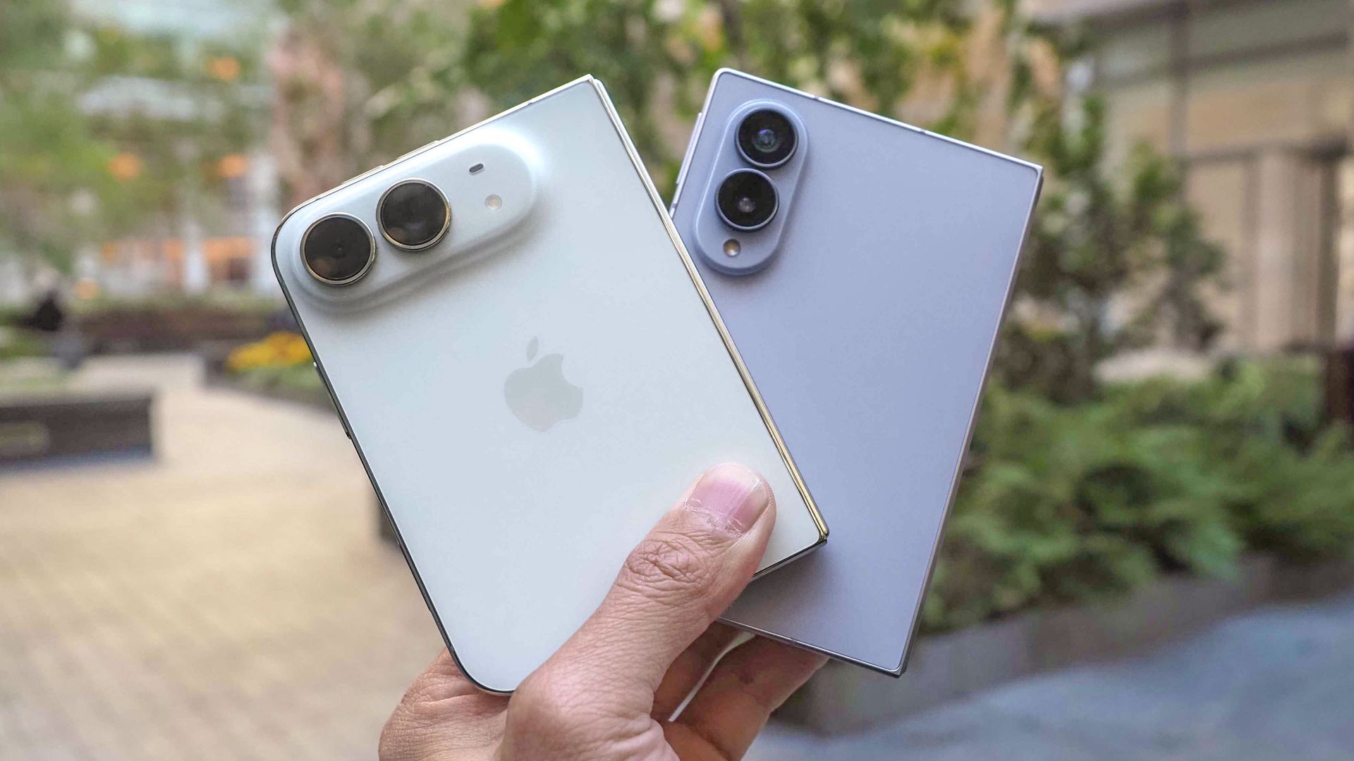 iPhone Duo vs Galaxy Z Fold 8: Adu 10 Ronde Kamera Lipat