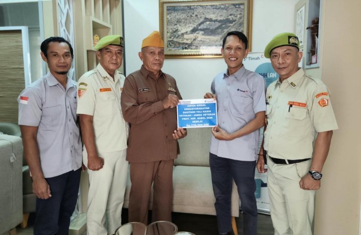 PT TIMAH Salurkan Tali Asih ke 82 Veteran di Bangka Belitung Sambut Hari Pahlawan