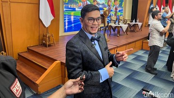 Indra Bekti Akui Bukan Murid Berprestasi, Kini Jadi Host Juara Kelas