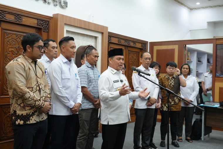 Gubernur Kalbar Rapat dengan Pertamina dan PLN, Tambah 27 Mobil Tangki