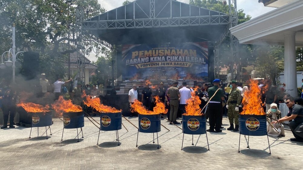 Bea Cukai Jabar Musnahkan 33,89 Juta Batang Rokok Ilegal Senilai Rp50,58 Miliar di Majalengka