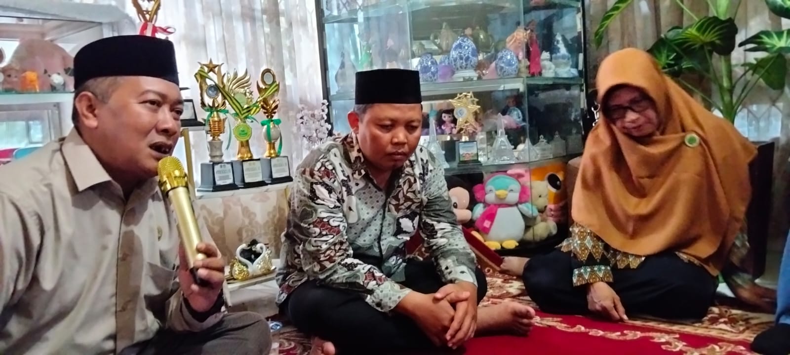 Kepala KUA Tanjungpandan Silaturahmi ke Majelis Taklim Amanah, Tekankan Adab dan Kemuliaan Guru