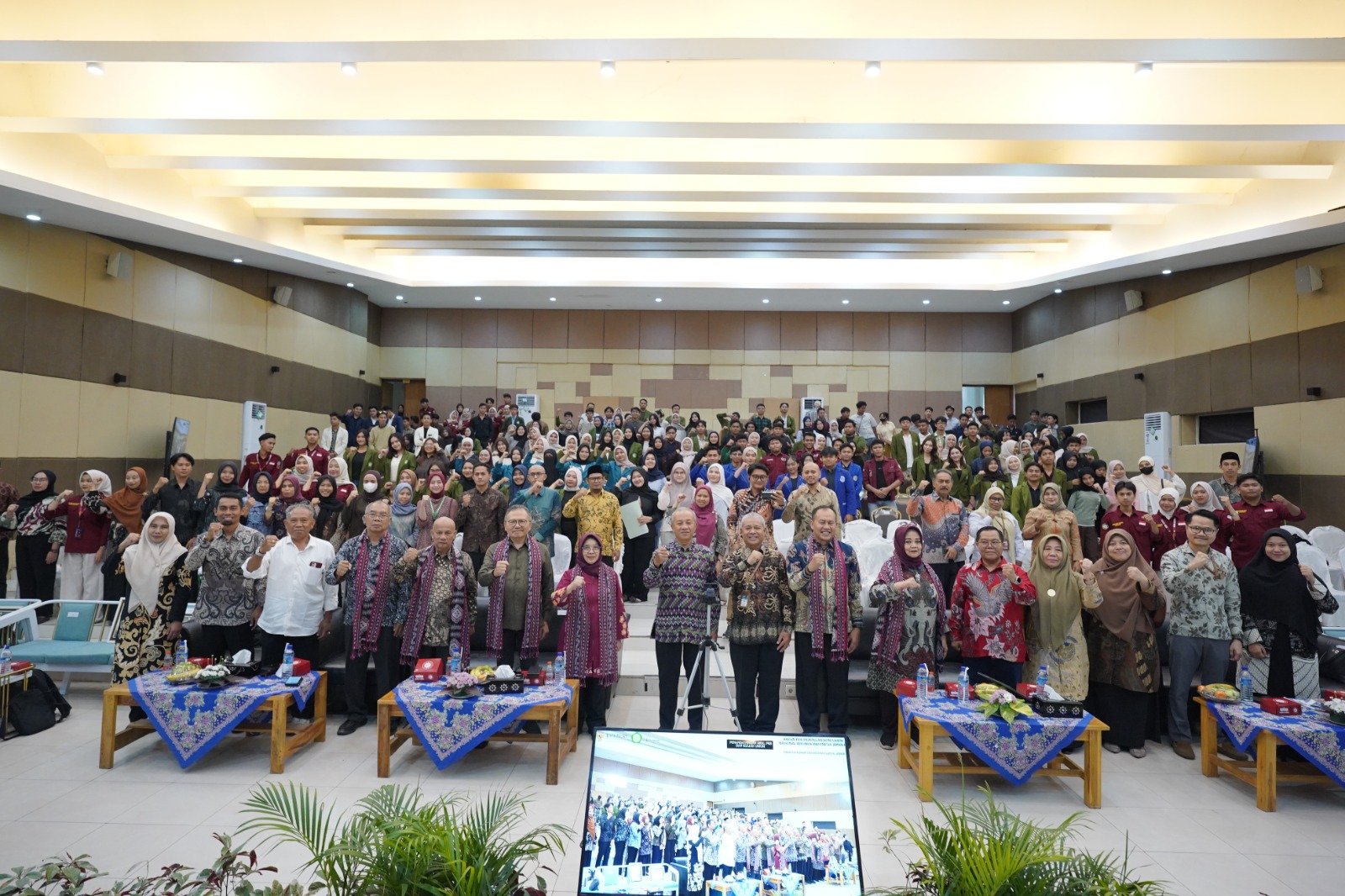 Unizar Mataram Teken MoU dengan BPKN RI, Perlindungan Konsumen Masuk Kuliah Umum Fakultas Hukum