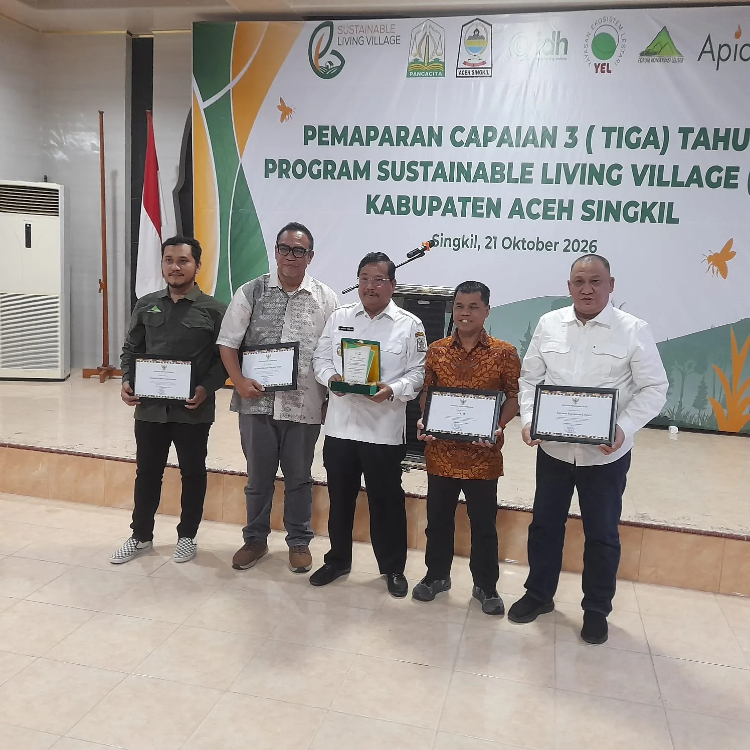 61 Petani Aceh Singkil Kembangkan Madu Trigona lewat Program SLV, 250 Stup Dibagikan