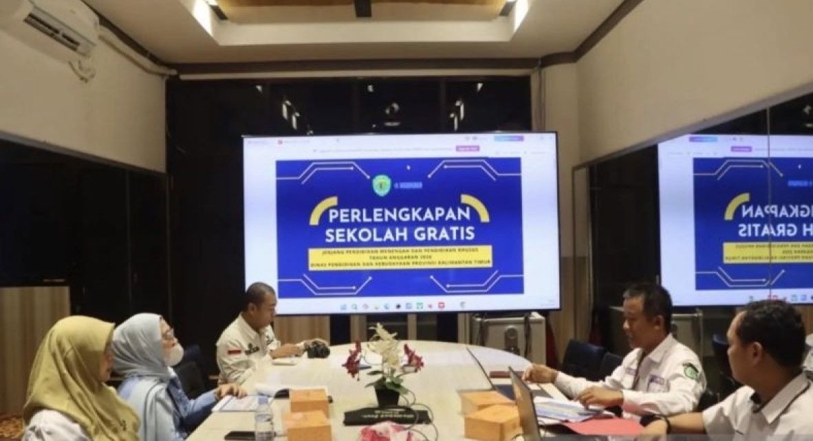 Pemprov Kaltim Salurkan 63.548 Paket Seragam Gratis ke 576 Sekolah di 10 Kabupaten/Kota