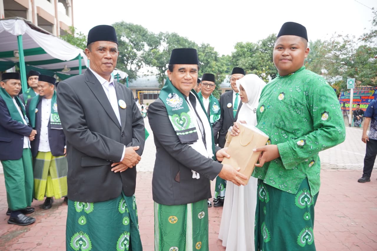 Upacara Hari Santri Nasional di Medan, Wali Kota Ajak Santri Kuasai Teknologi untuk Indonesia Emas 2045