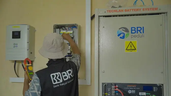 BRI Peduli Pasang PLTS dan 1.456 Perangkat Surya di Desa dan Wilayah Bencana