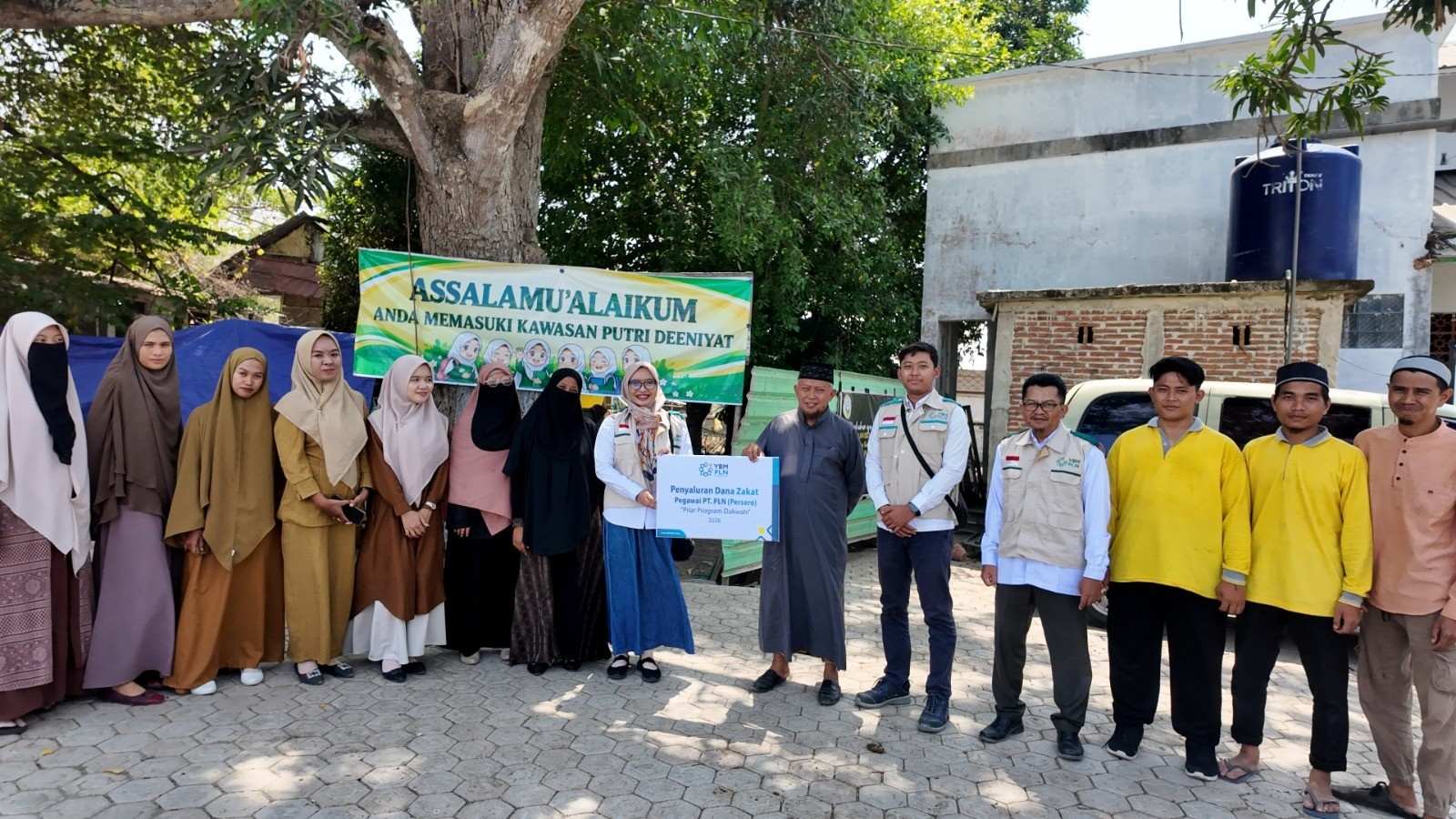 PLN UP3 Sumbawa Salurkan Bantuan ke Yayasan Al Wihdah, 150 Murid Jadi Penerima Manfaat