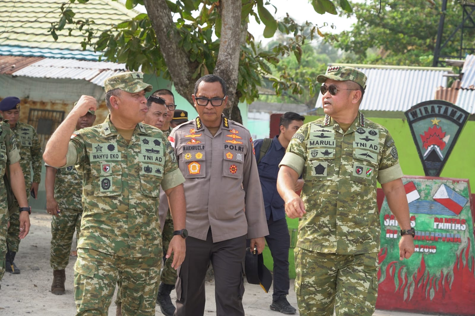 Wakil Panglima TNI Maruli Simanjuntak Tinjau Satuan di Pulau Miangas, Kasdam XIII/Merdeka Turut Mendampingi