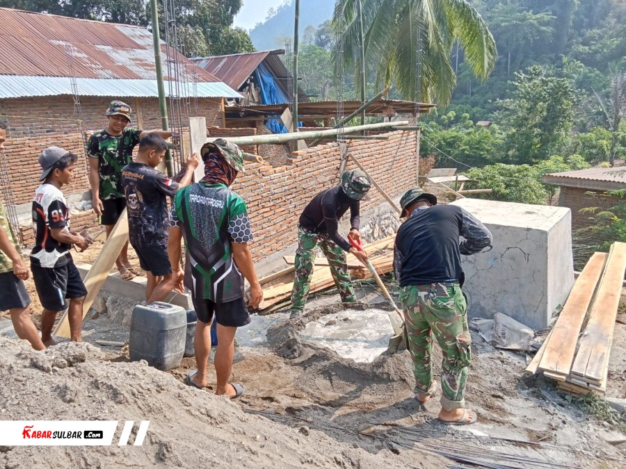 Hari ke-11 TMMD ke-130 Kodim 1418/Mamuju, Bata RTLH di Dusun Pammulukang Barat Mulai Berdiri