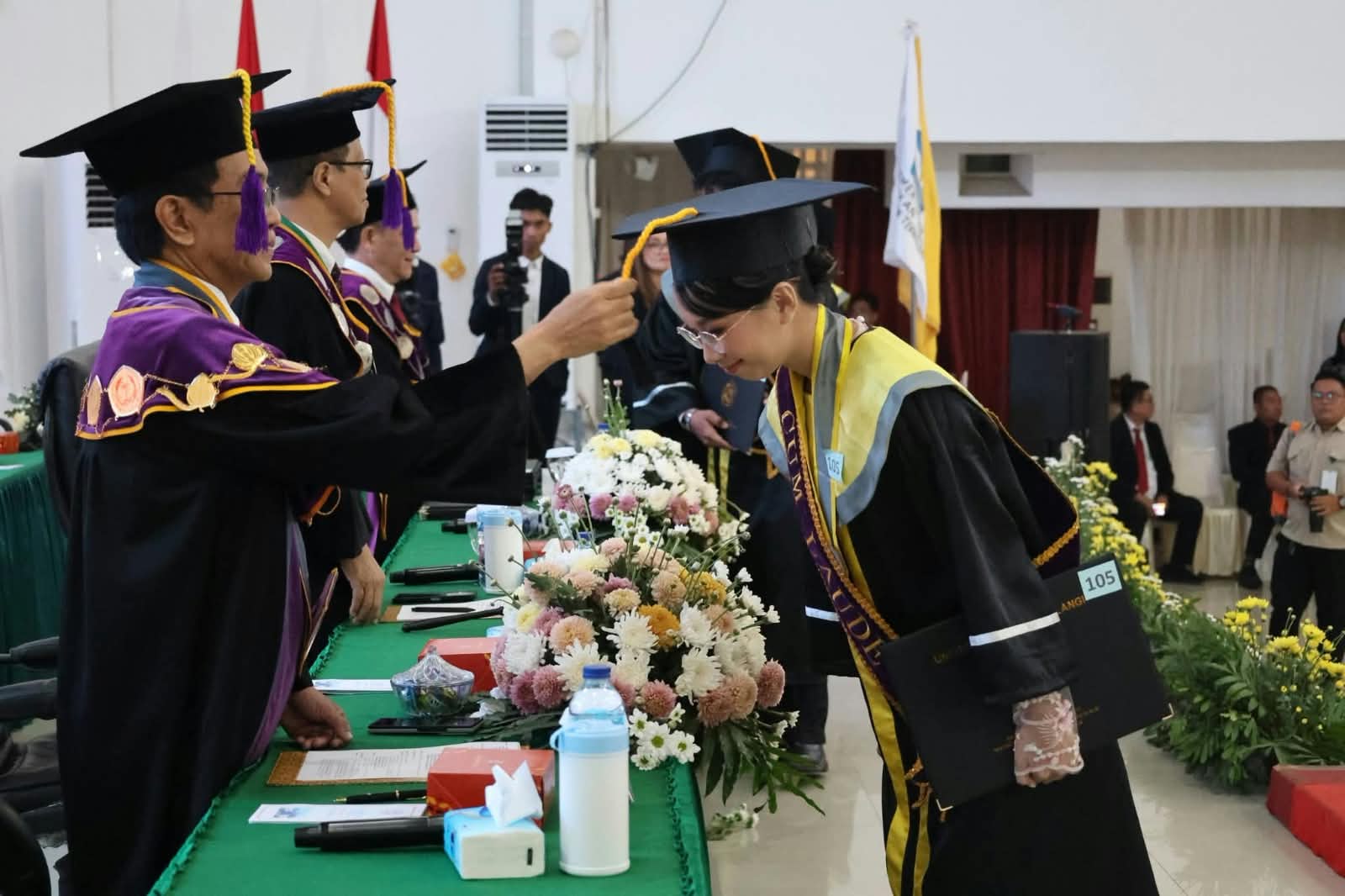 Unsrat Manado Wisuda 1.299 Lulusan dalam Dua Sesi, Plt Rektor Sebut demi Ketertiban Prosesi