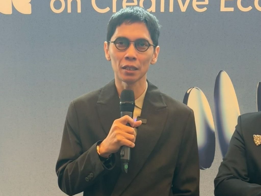 Angga Dwimas Sasongko Prediksi Penonton Film Indonesia 2026 Turun 17 Persen