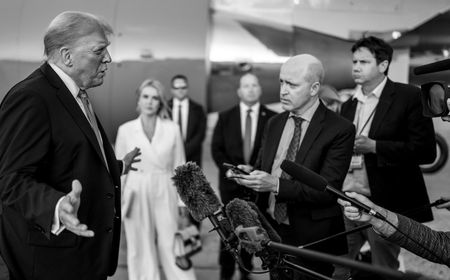 Trump Isyaratkan AS Lanjut Serang Iran, Klaim Sudah 