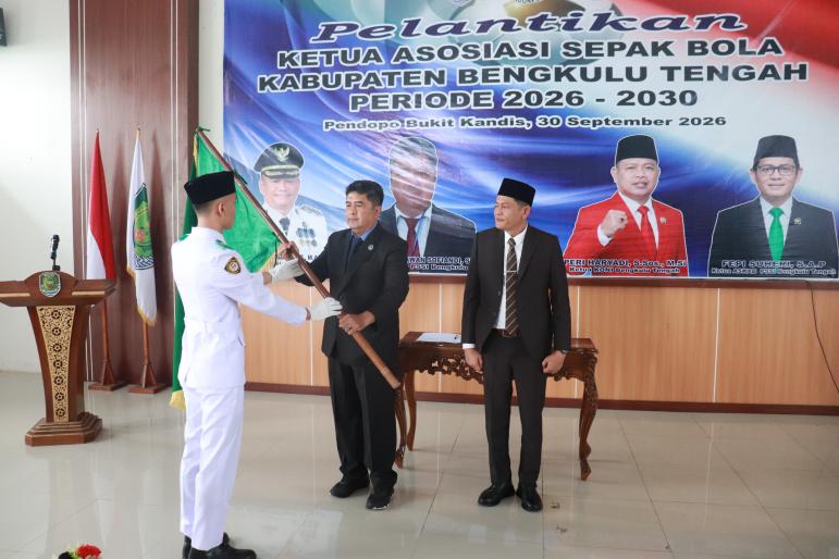 Kadispora Bengkulu Tengah Hadiri Pelantikan Ketua Askab PSSI, Fepi Suheri Targetkan Struktur Kepengurusan Rampung Sebulan