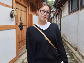 Kim Ga Eun Umumkan Kehamilan Setahun Usai Menikah dengan Yoon Sun Woo