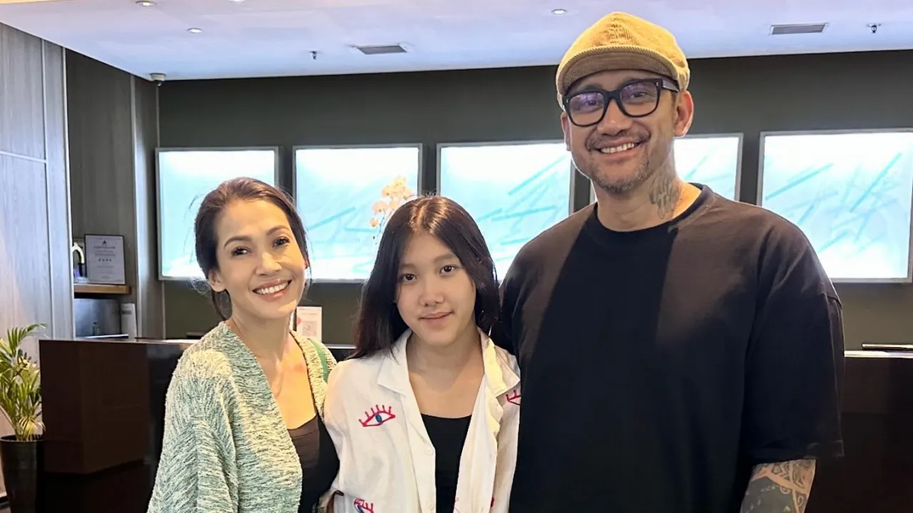 Jenaka Mahila Rilis Single Perdana Memendam Suka, Siapkan Album Tulis Sendiri