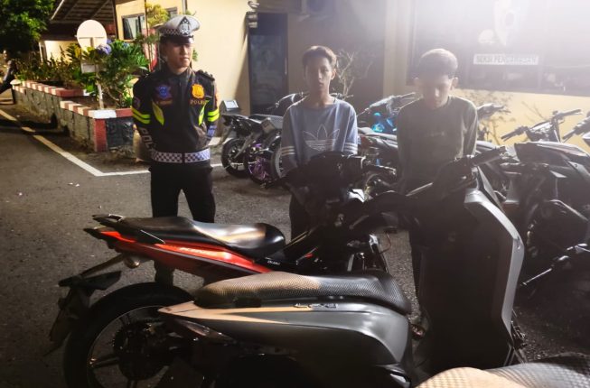 Polres Pagaralam Tilang 2 Pengendara saat Patroli Antisipasi Balapan Liar di Simpang Jam Gadang