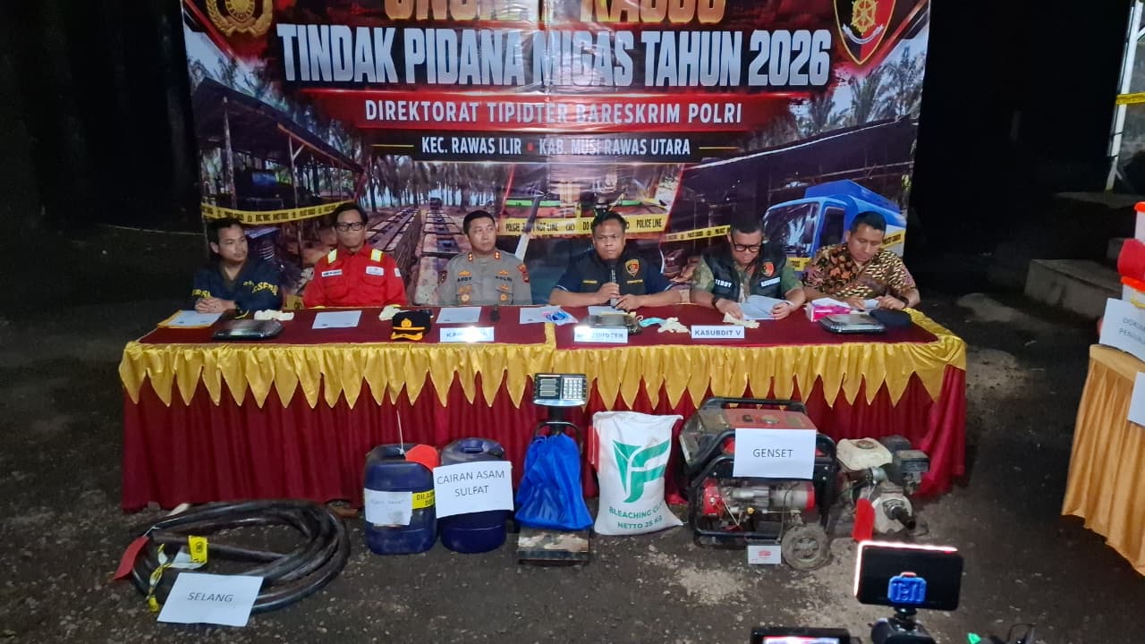 Bareskrim Sita 51,2 Ribu Liter Solar dari Kilang Ilegal Muratara