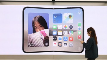 iPhone Duo Diuji Buka Tutup 32.000 Kali, Engsel Titanium Tetap Kokoh