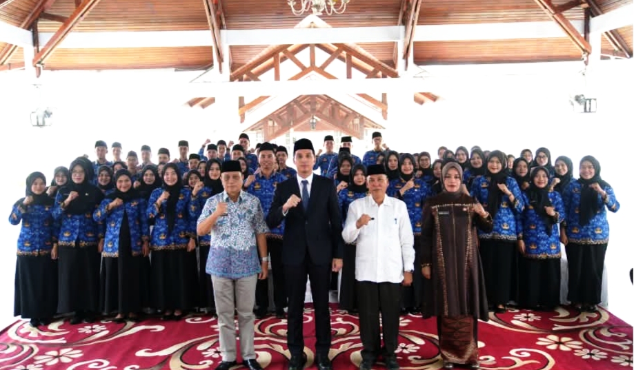 Wali Kota Sawahlunto Riyanda Putra Ambil Sumpah 63 PNS, Minta Integritas dan Disiplin Jadi Prioritas