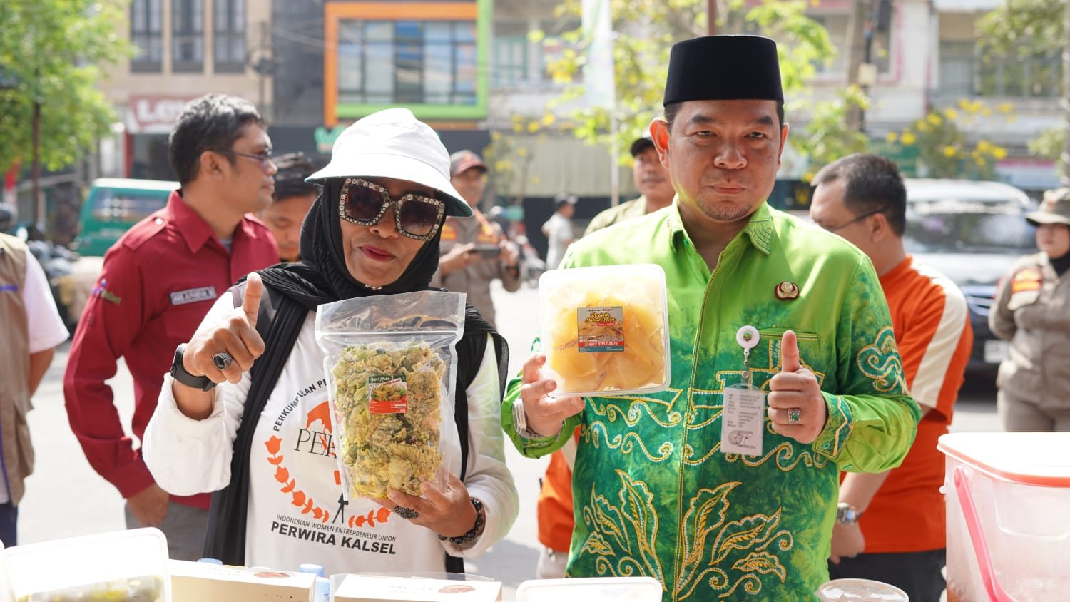 Pemkab Kotabaru Gelar Pangan Murah di Pasar Limbur Raya, Ratusan Warga Serbu Stan Beras dan Minyak Goreng