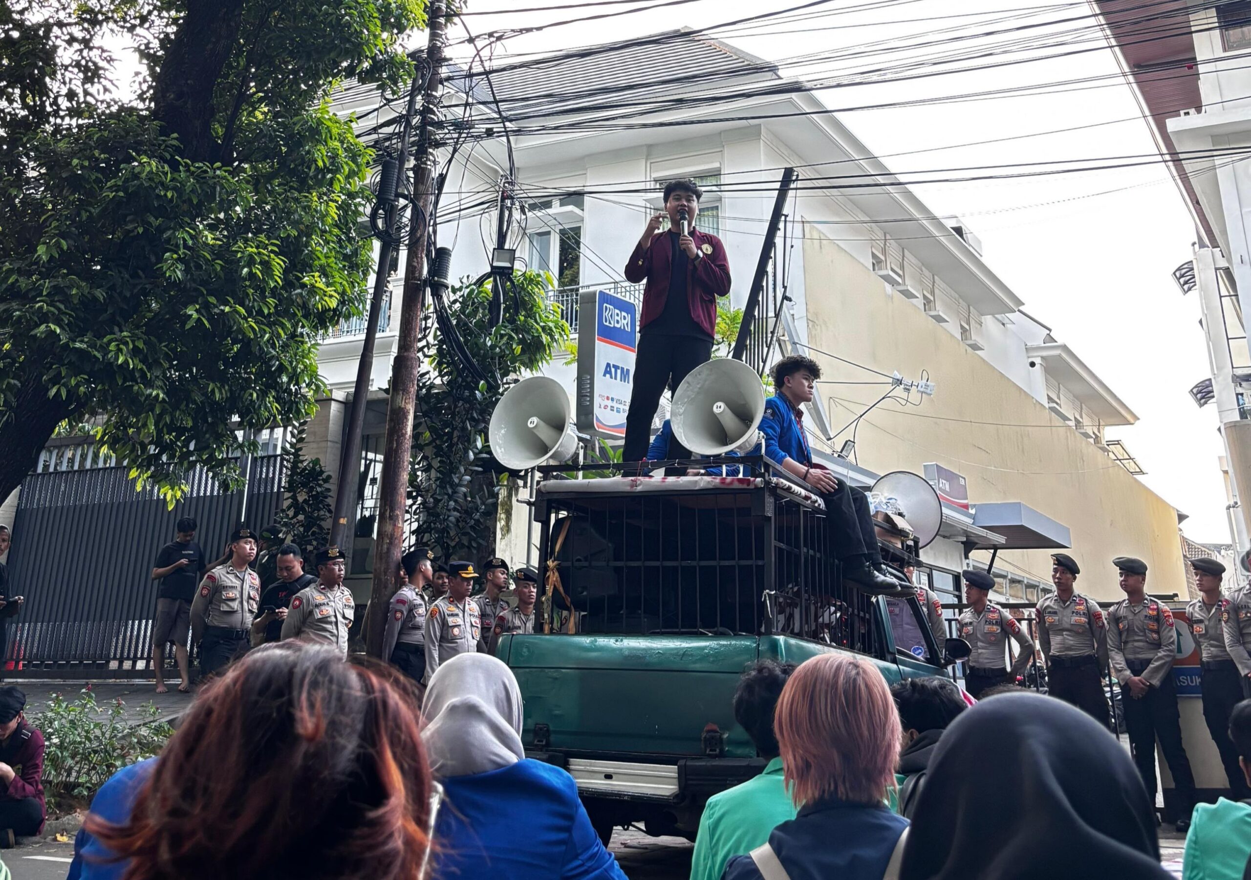 BEM SI Kerakyatan Desak Polisi dan Pemerintah Usut Aktor Intelektual Karhutla, Bukan Hanya Padamkan Api