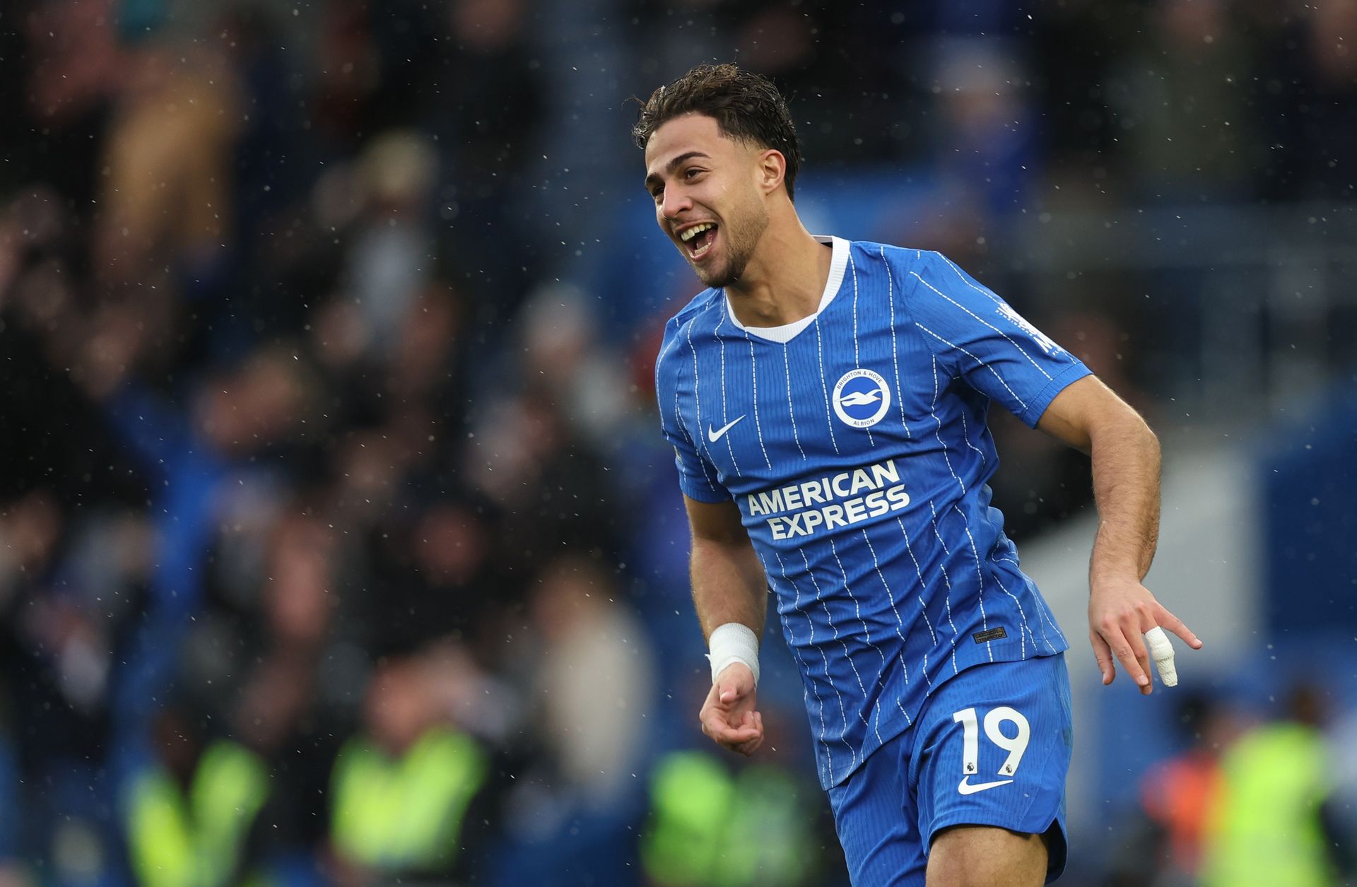 Charalampos Kostoulas, Striker Muda Terbaik Premier League Musim Ini