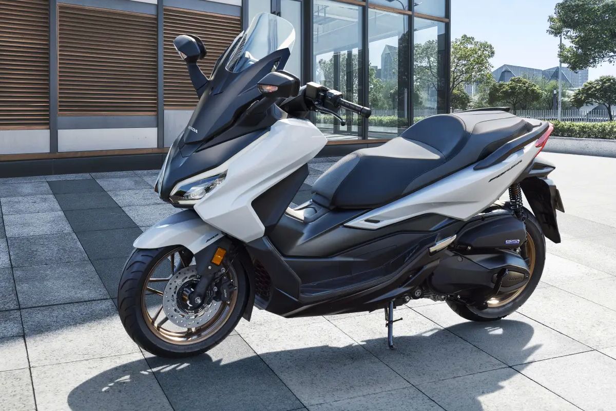 3 Motor Matic dengan Bagasi Besar, dari Forza 250 hingga Grand Filano Hybrid