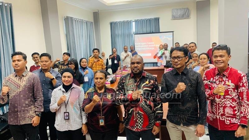 Bupati Manokwari Selatan Tutup Bimtek SAKIP, Teken MoU Perkuat Akuntabilitas Kinerja Seluruh OPD