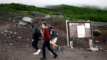 Gunung Fuji Latih Evakuasi 2.000 Turis Asing jika Erupsi