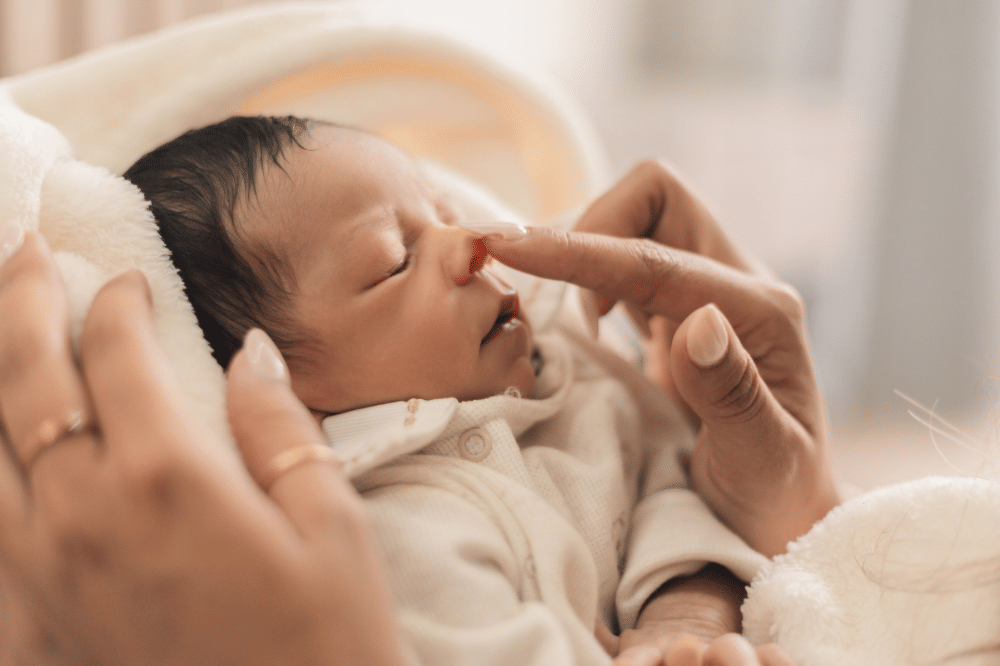 Milia pada Bayi: Bintik Putih Kecil yang Umum dan Bisa Hilang Sendiri