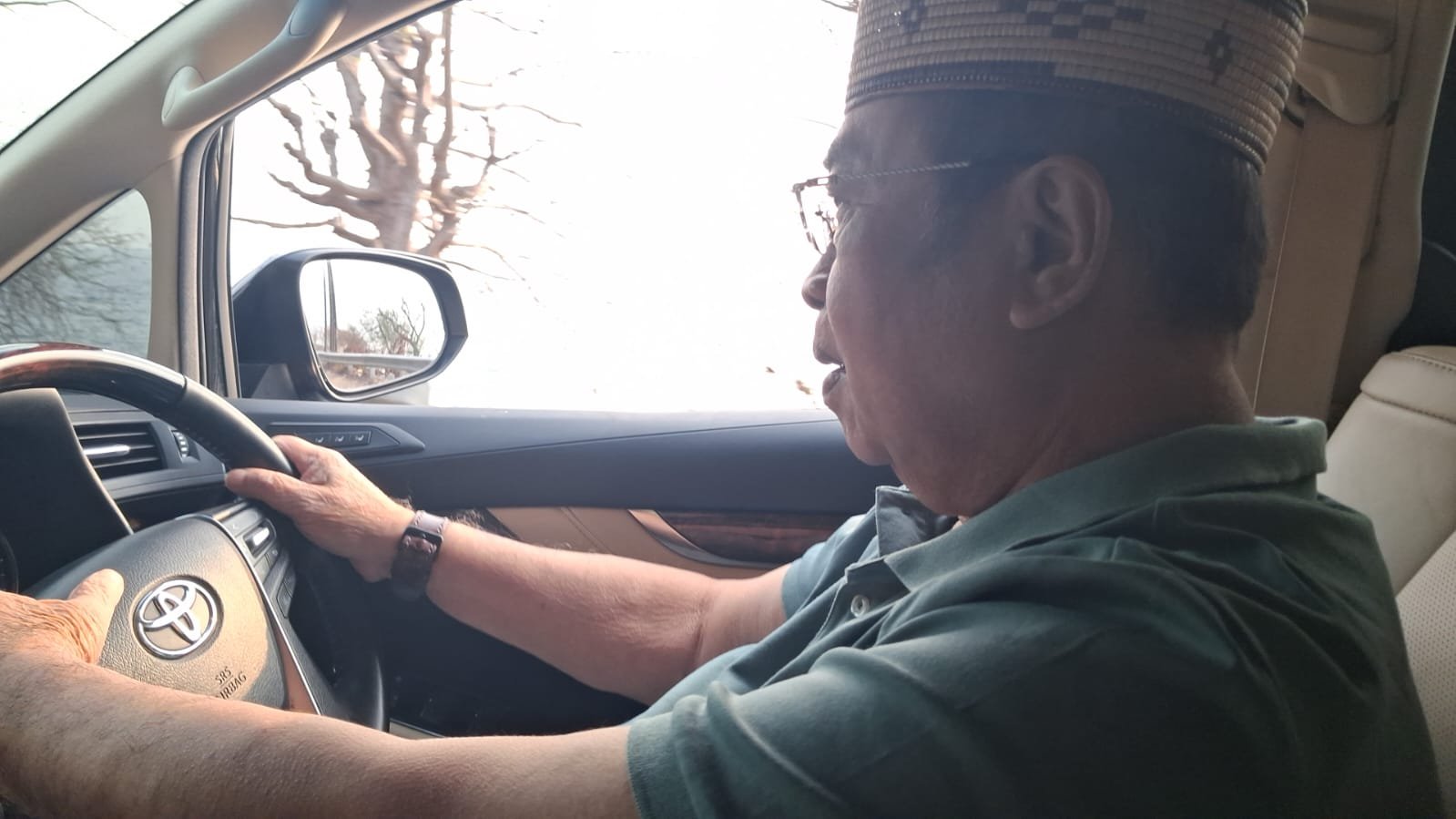 Wali Kota Gorontalo Kembali Blusukan Naik Mobil Sendiri, Warga Teriak Histeris di Jalan